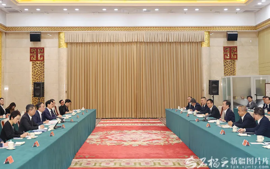 陈小江会见香港律政司司长林定国一行
