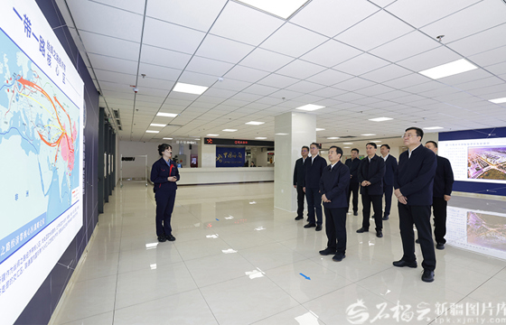 陈小江在乌鲁木齐调研