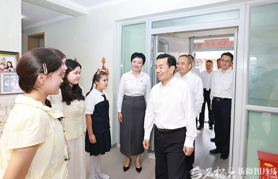 陈小江艾尔肯·吐尼亚孜在自治区民政厅调研座谈